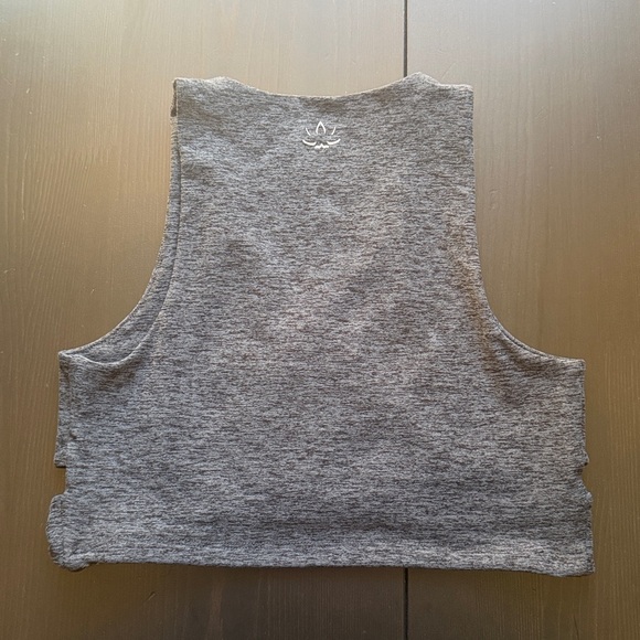 BEYOND YOGA That's a Wrap Cropped Heathered Gray Crop Top Bra Medium - Picture 4 of 4